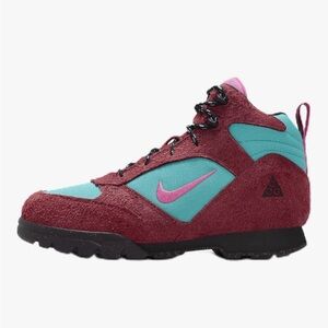 Nike ACG Maroon and Aqua Boots